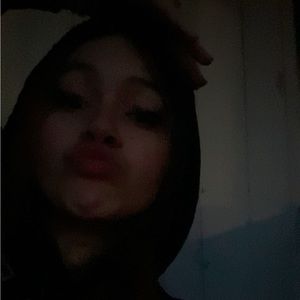 Meet your Posher, Hailiyana